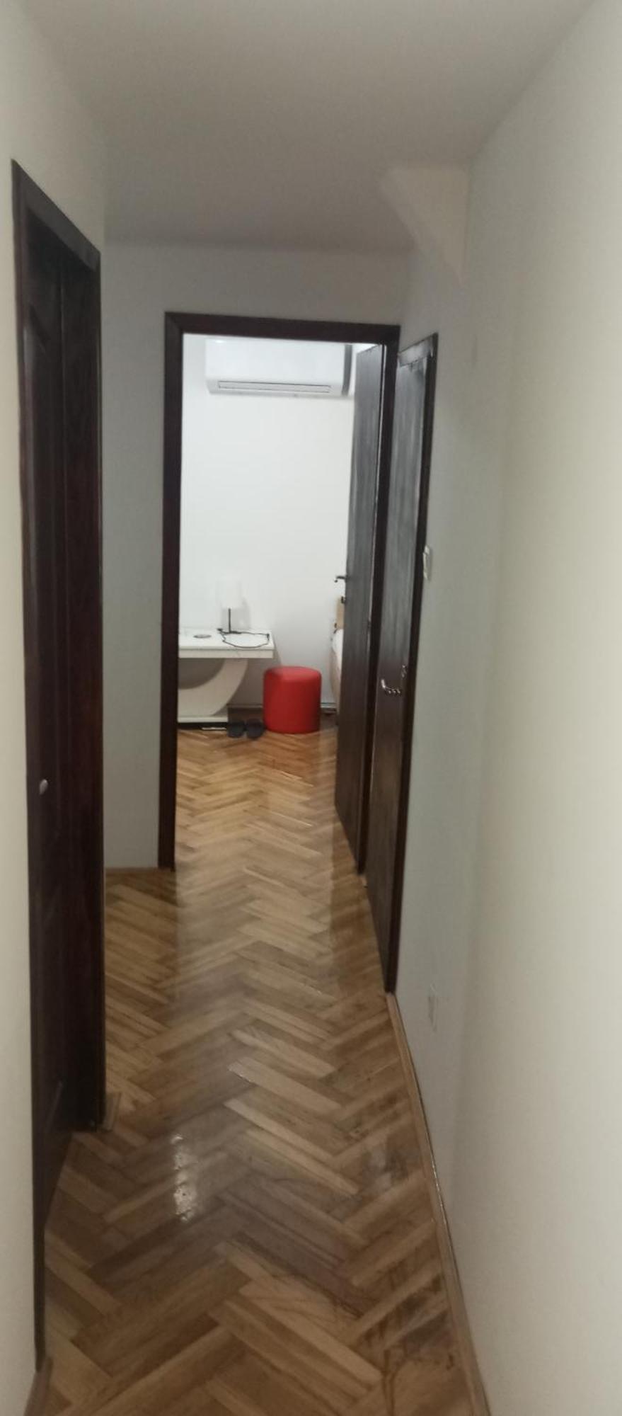 Airport Md Rooms 2 Belgrade Extérieur photo